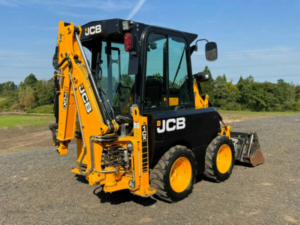 JCB 1CX Skid Steer Loader with Wheel/Crawler Moving Type 3 Ton Rated Load Mini Front Bucket and Pump-Drive a Backhoe Loader - Image 2