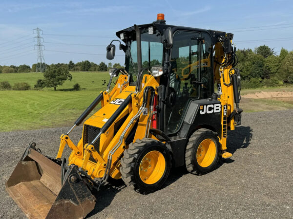 Premium Used JCB 1CX Backhoe Loader Mini Front Loader with Core Motor Component - Image 4