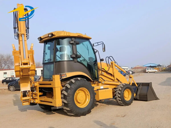 Huade 2.5 Ton 4x4 Mini Backhoe Loader With Bucket Loader And Backhoe WZ388 Tractor Hydraulic Cylinder Excavator - Image 3