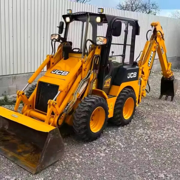JCB 1CX Skid Steer Loader with Wheel/Crawler Moving Type 3 Ton Rated Load Mini Front Bucket and Pump-Drive a Backhoe Loader - Image 4