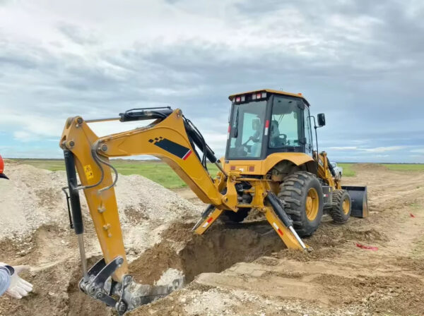 Earthmoving Machinery Mini 1m3 4x4 Backhoe Tractor Loader BHL75 for Sale - Image 4