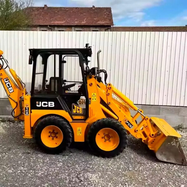 JCB 1CX Skid Steer Loader with Wheel/Crawler Moving Type 3 Ton Rated Load Mini Front Bucket and Pump-Drive a Backhoe Loader - Image 5