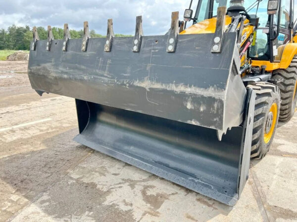 Fairly New and Used 3 Ton JCB 1CX 50hp Backhoe Loader with Motor Engine Pump Core Components for Agriculture and Construction - Image 5