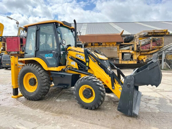 Fairly New and Used 3 Ton JCB 1CX 50hp Backhoe Loader with Motor Engine Pump Core Components for Agriculture and Construction - Image 6