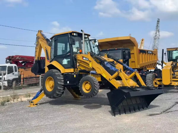 Earthmoving Machinery Mini 1m3 4x4 Backhoe Tractor Loader BHL75 for Sale - Image 6