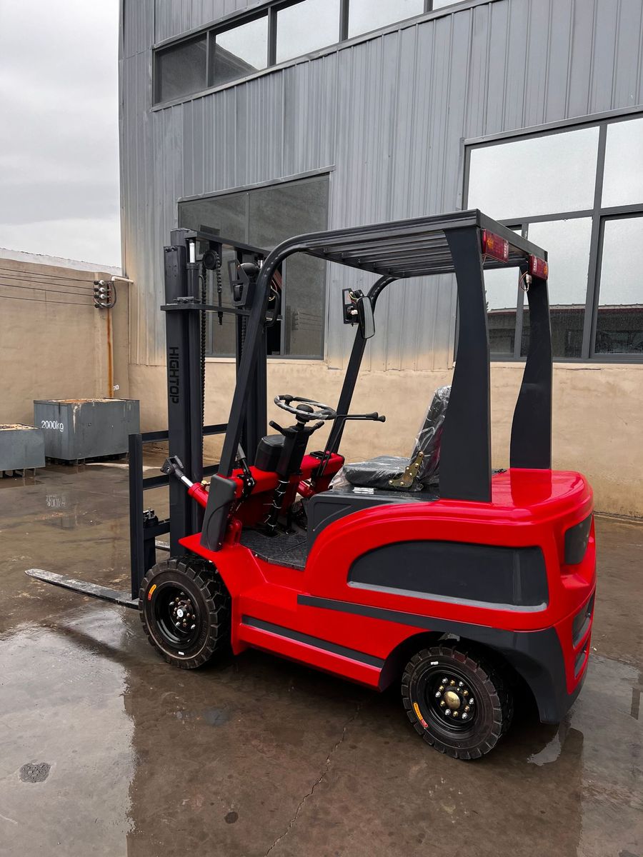 New Energy 2-Ton Electric Forklift AWD Solid Tire Lead-Acid Battery 14km/h Speed Warehouse Handling Truck Hydraulic Side Shifter - Image 2