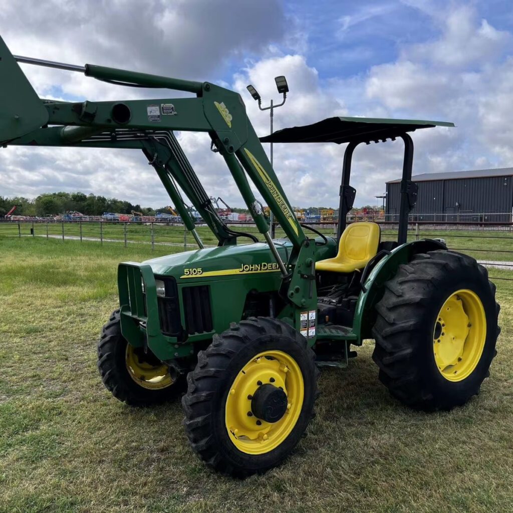 Original Farming Tractor Fairly Used John Deere 5105 Farm tractor With Front Loader John Deere 5105 4x4 Tractor in Stock Now