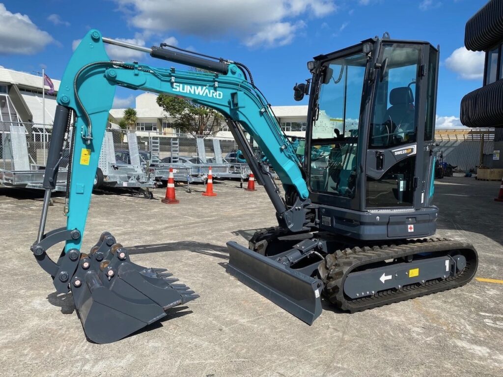 2.5ton SWE25UF Used Hydraulic Crawler Mini Excavator Swe25 Digger with Rubber Track and Swing Boom Sale in Stock