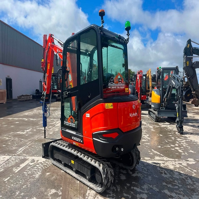 Premium Kubota Mini Excavator (1.7 Tons, 1.8 Tons, 2 Tons) Compact Hydraulic Digger For Construction Farm Best Price Available