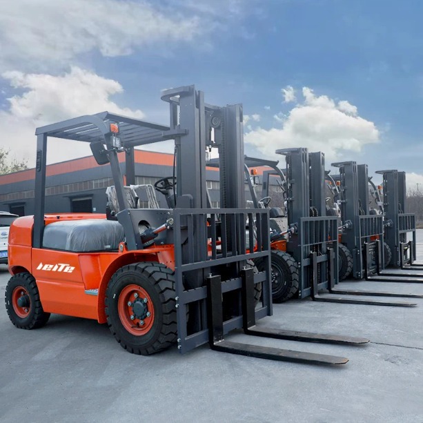 Hulkman Material Handling Forklift 3500kg Electric Forklift Solid Tire Seated Operation Three-Stage Mast Indoor