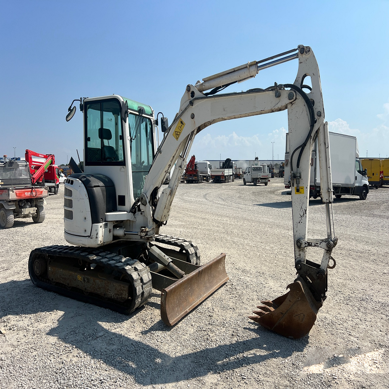 2016 VIO50-U Mini Excavator For Sale Compact Digger Ready for Export and Jobsite Use