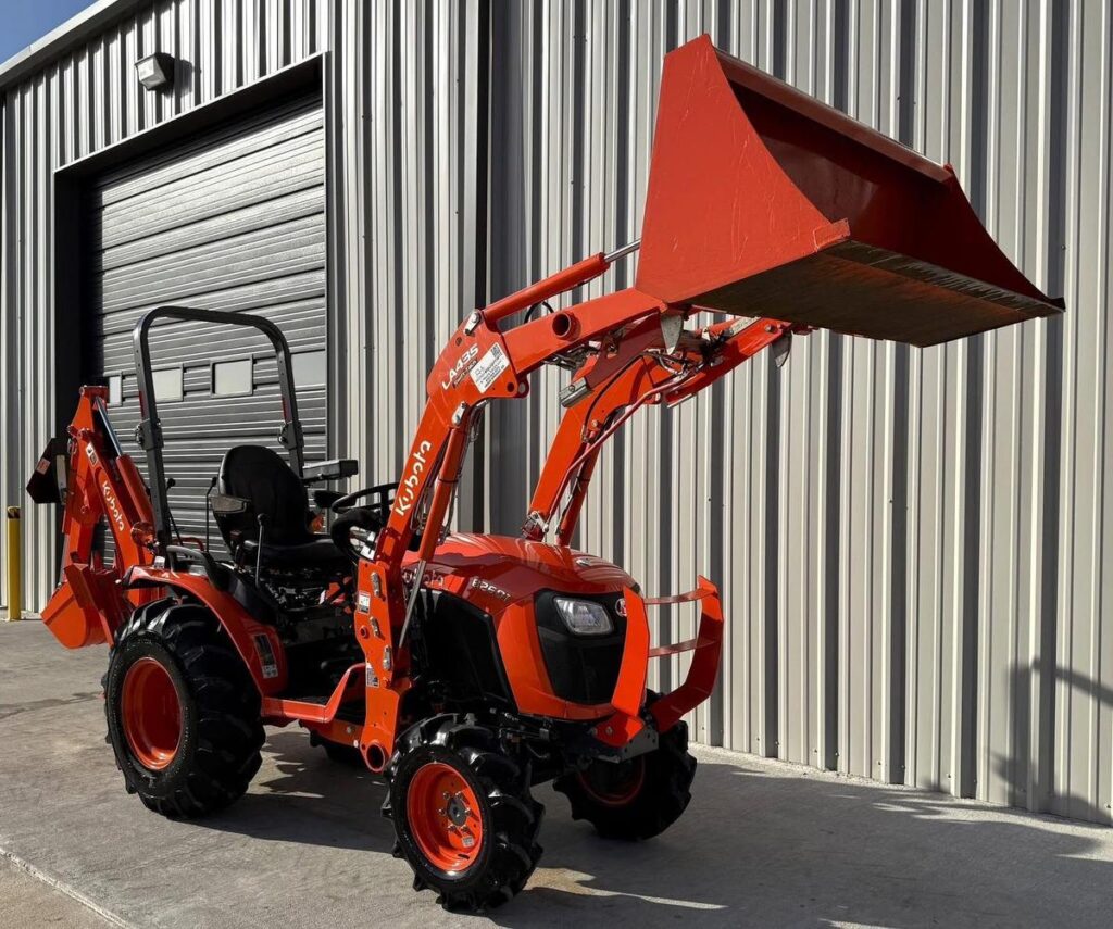 Kubota B2601 Tractor With Backhoe Loader And Front Loader Walking Tractor with Core Engine Gear Components Buy Now