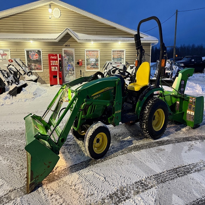 Buy Used John Deere 2025R Tractor For Sale With Quick Attach Loader & Bucket Available Cheap Price - Image 3