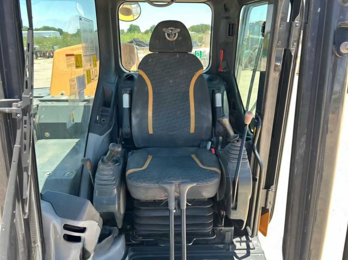 NEW/USED 2019 Case CX80C Mini Excavator Diesel Engine Digger with High Quality and Cheap Price for Sale Fast Shipping - Image 4