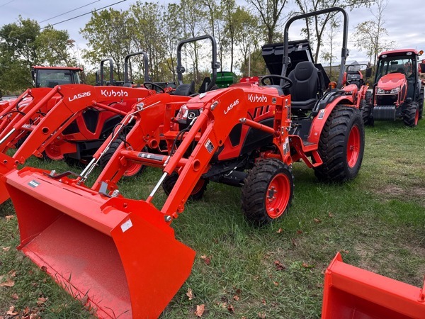 Kubota LX3520 35HP Compact Tractor 4WD Hydrostatic Diesel Agricultural Farm Tractor Ready For Sale - Image 5