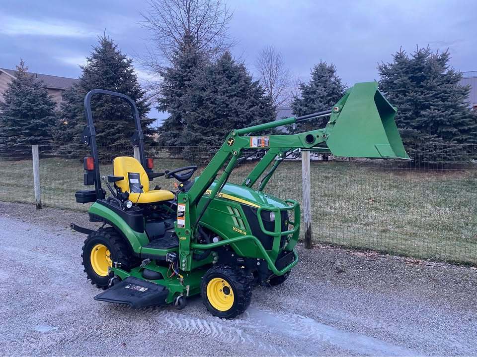 High Quality John Deere 1025R Utility Tractor with Engine and Pump Germany Origin Available Now with Fast Delivery - Image 5
