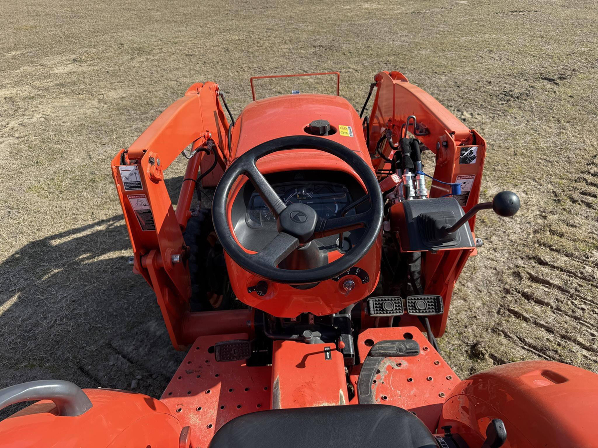 BUY KUBOTA L2501 COMPACT TRACTOR WITH LOADER - Image 5